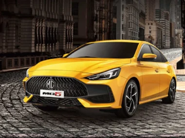 MG5 STD và MG5 Luxury